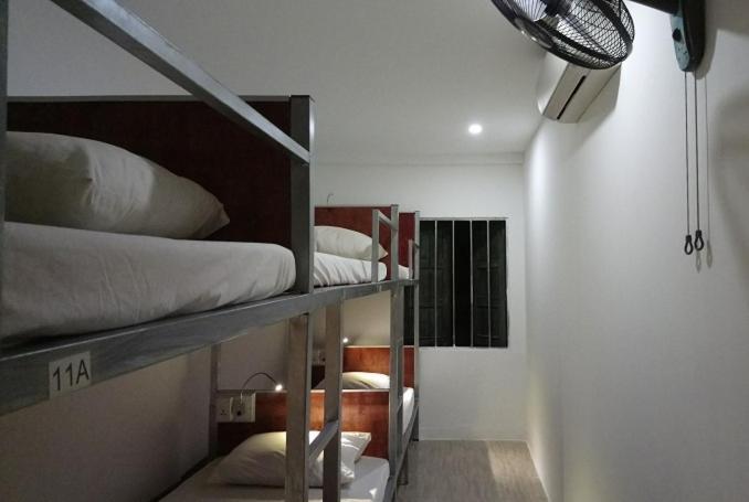 Tony Central Hostel Luang Prabang Luaran gambar