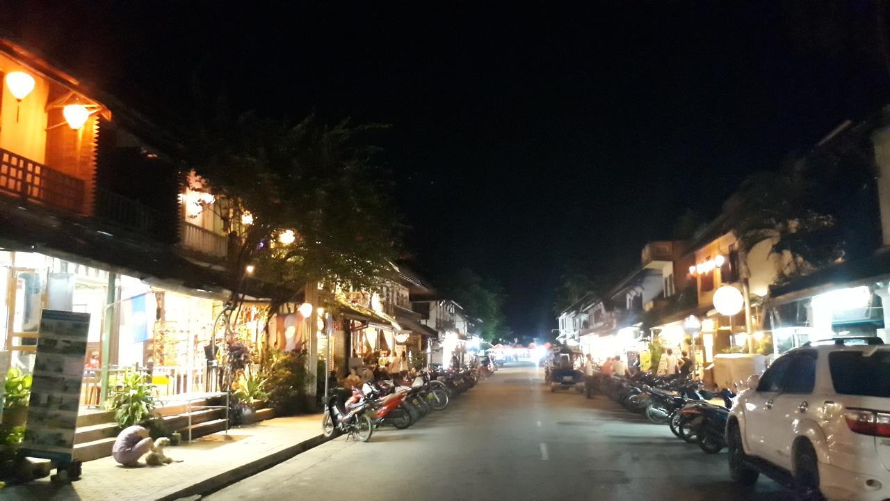 Tony Central Hostel Luang Prabang Luaran gambar
