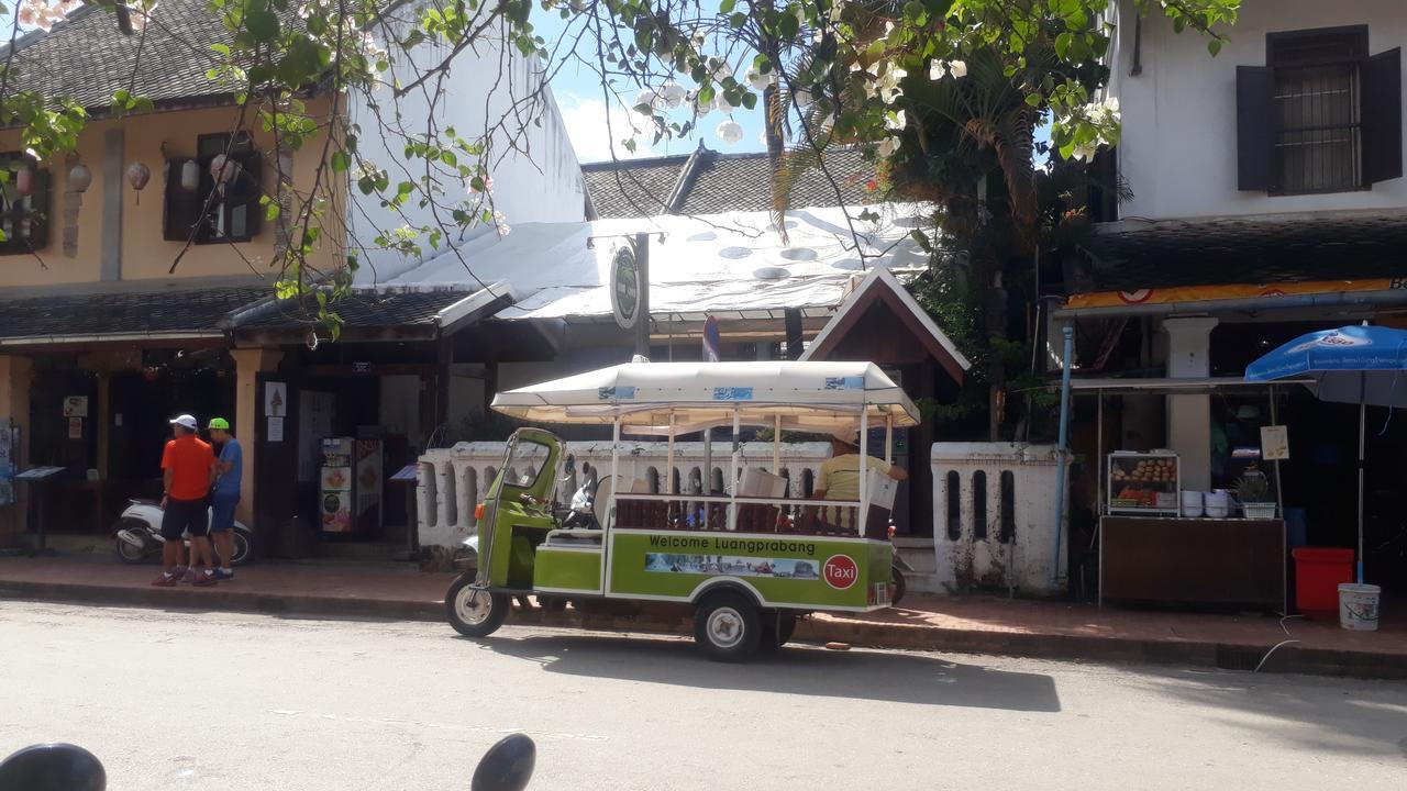 Tony Central Hostel Luang Prabang Luaran gambar