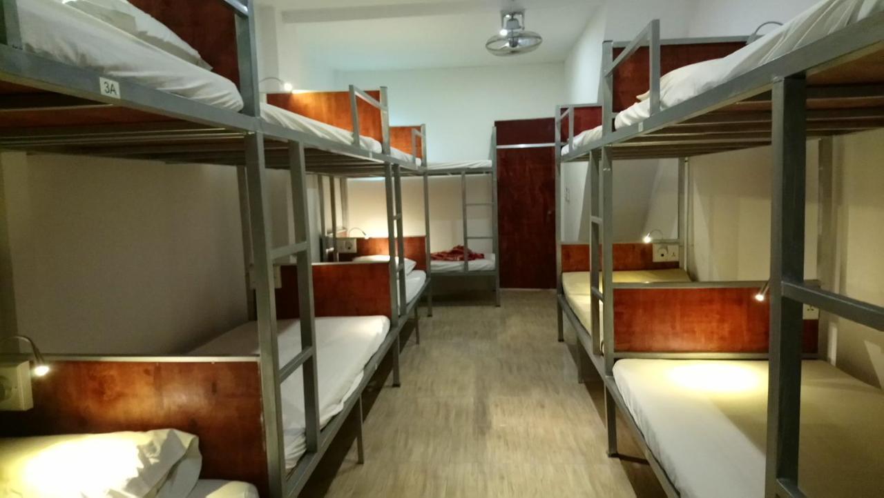 Tony Central Hostel Luang Prabang Luaran gambar